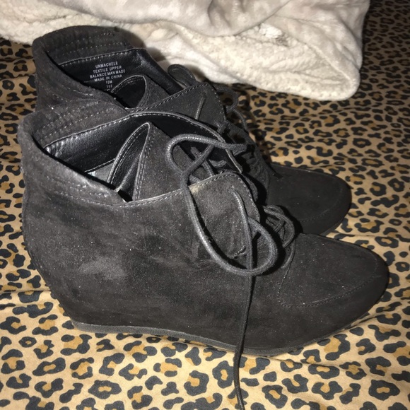 Black Wedge - Picture 2 of 3